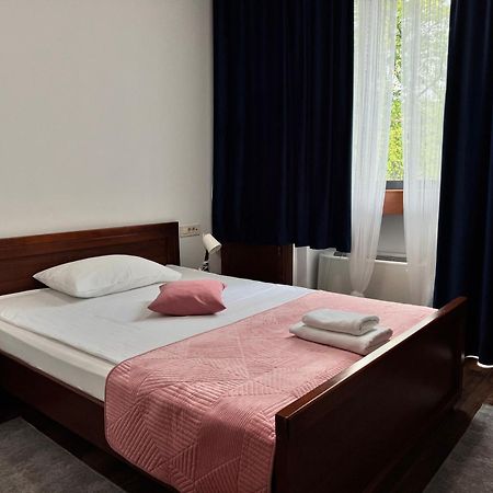Hotel Paviljon Bihać Eksteriør billede