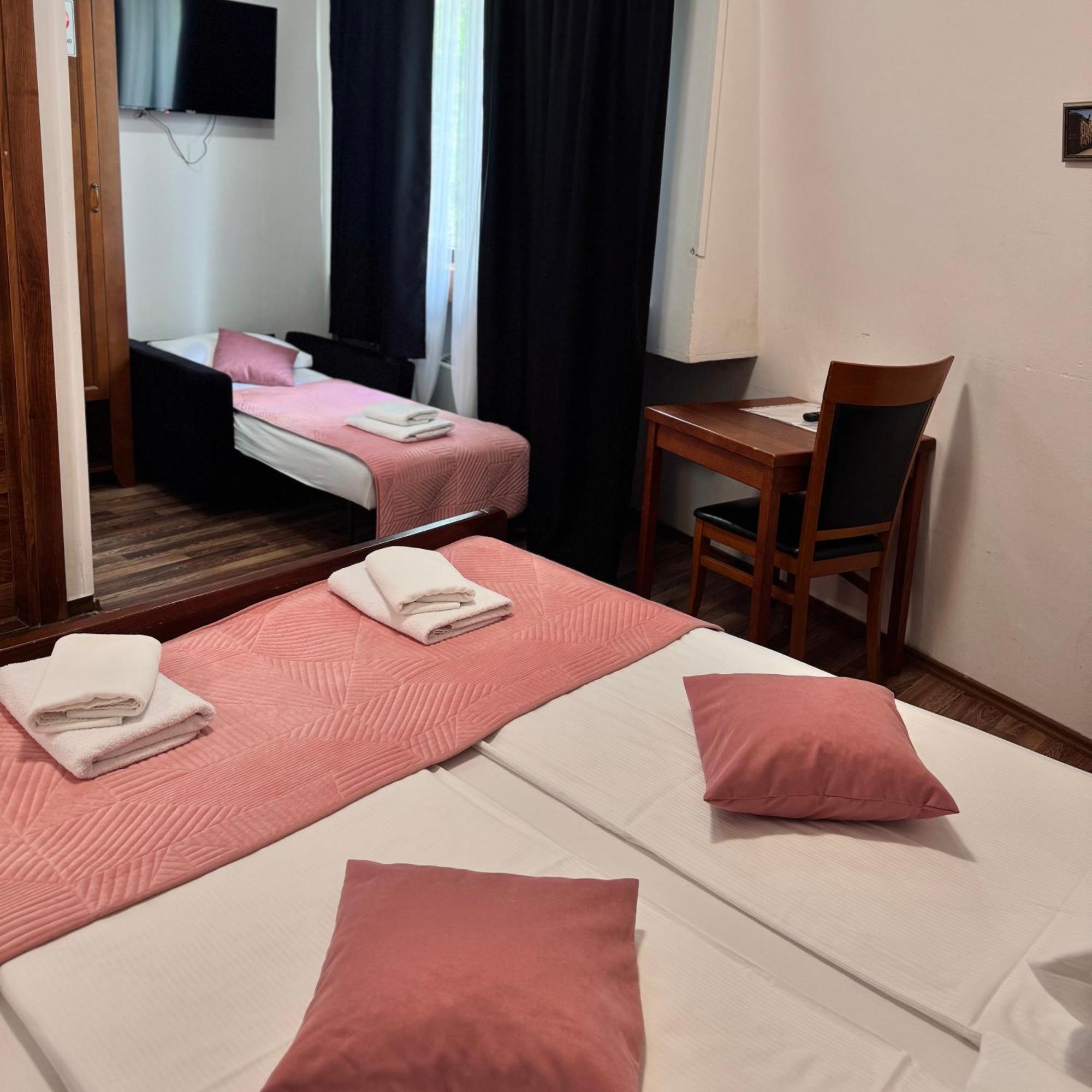 Hotel Paviljon Bihać Eksteriør billede