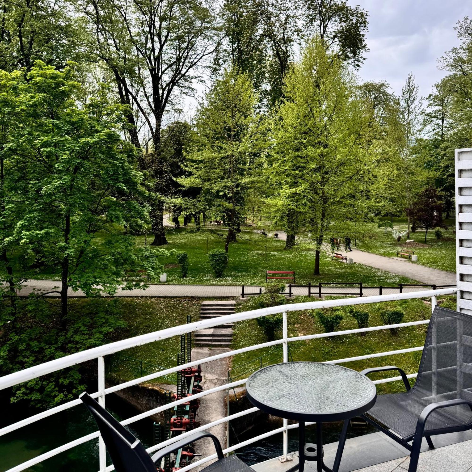 Hotel Paviljon Bihać Eksteriør billede