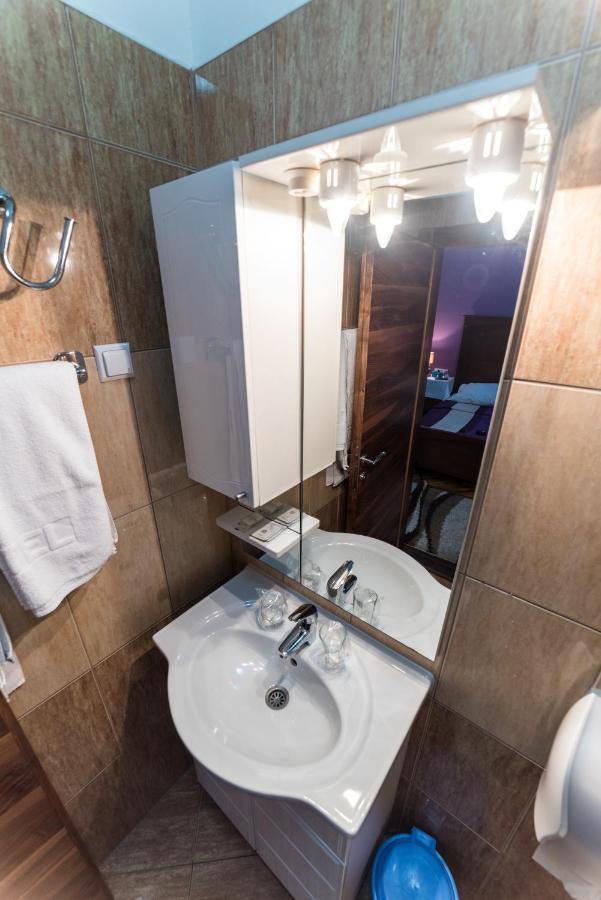 Hotel Paviljon Bihać Eksteriør billede